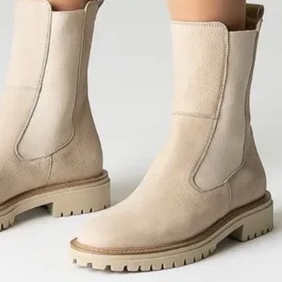 Paul Green Women Chelsea Bootie. Size 7 UK= 9 US Women N14-01